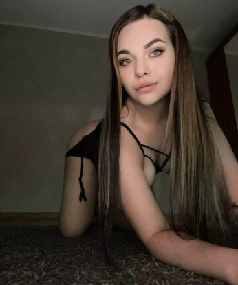 Мои услуги направлены на то, чтобы сделать твои фантазии реальностью. Я умею создавать атмосферу незабываемого удовольствия и расслабления. Давай погрузимся в мир наслаждения вместе. У меня есть отличные отзывы от моих клиентов, которые оценивают мою способность превратить встречу в незабываемый опыт. Мои фотографии говорят сами за себя, они отражают мою страсть и чувственность. Смайлики 🌟✨🔥 показывают мое желание сделать время, проведенное со мной, особенным и незабываемым. Ты и я - идеальное сочетание для необыкновенного приключения. Жду встречи с нетерпением. 1318, 23 года