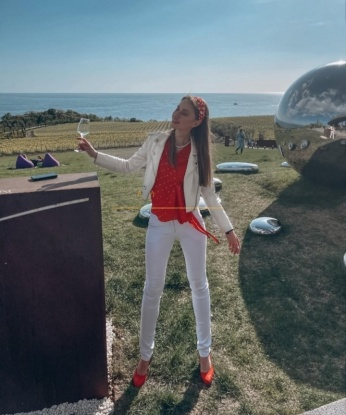 У меня апетитная фигура и нежные губки, которые словно созданы для ласк. Я испытанный профессионал своего дела, мастерски владеющий навыками эротического массажа и фетиш-игр.
Мои услуги - это твои самые сокровенные желания, о которых можно только мечтать. Расслабляющий массаж, оральные ласки, горячие эротические игры - все это я готова предложить тебе.
Чтобы ты смог насладиться каждым моим движением, я умею выбрать идеальный наряд, который подчеркнет мои достоинства и возбудит тебя еще сильнее.
Отзывы моих постоянных клиентов говорят сами за себя - я настоящий профессионал своего дела, умеющий доставить незабываемое удовольствие. Доверься моим магическим рукам и ты поймешь, что настоящий эротический опыт начинается именно в Москве.
🔥 Фото и подробности сочных сессий доступны по запросу. Со мной ты будешь забыть обо всем и погрузишься в мир наслаждения и блаженства. Жду твоего звонка уже сейчас! 🌹💋💫 6990, 29 лет